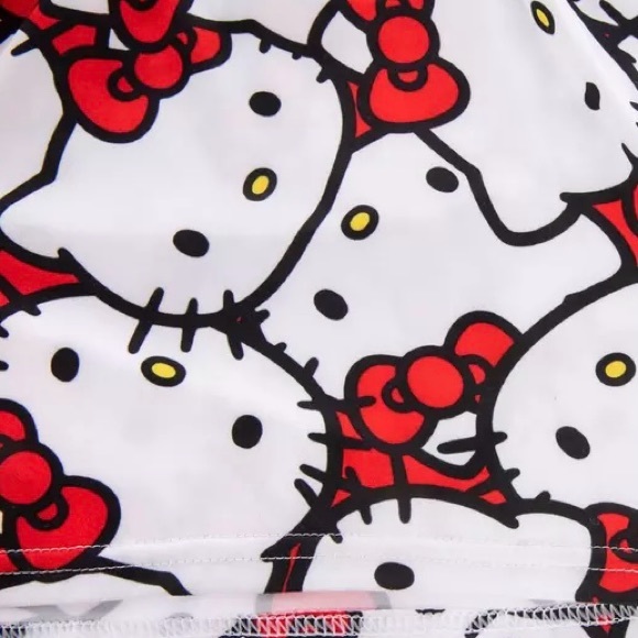 NEW Hello Kitty Sleeping Pajama Shorts Size Small - Picture 2 of 12